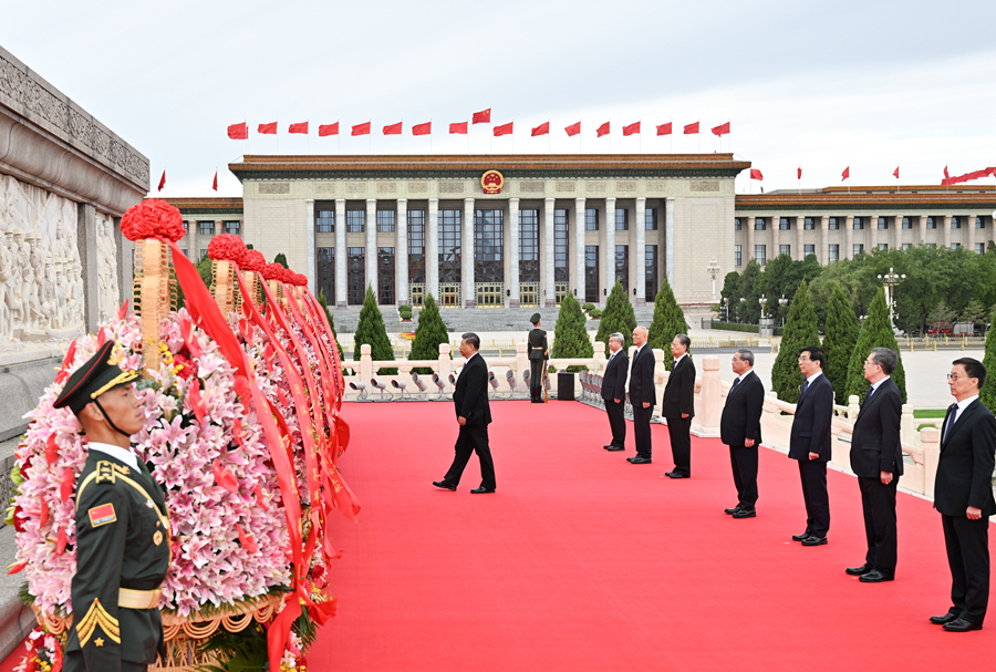 李强主持国务院党组会，丁薛祥出席，共商国是